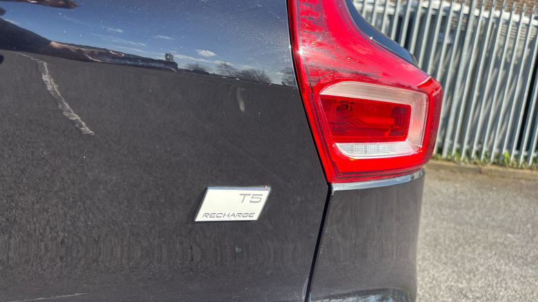 Volvo Xc40 1.5 T5 Recharge PHEV Inscription Pro 5dr Auto Estate